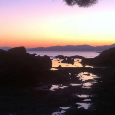With One Bedroom In Raphael With Shared Pool And Wifi 100 M From The Beach Apartamento