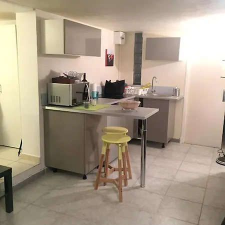 With One Bedroom In Raphael With Shared Pool And Wifi 100 M From The Beach *